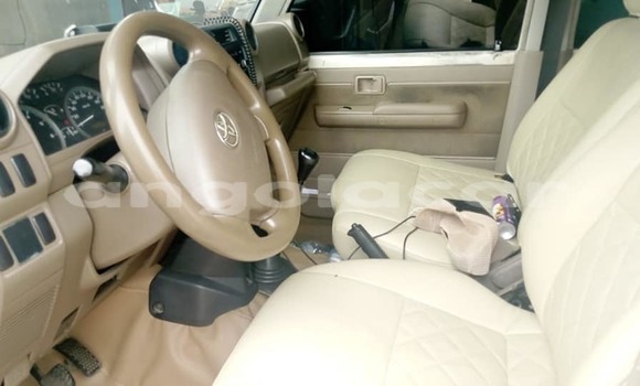Comprar Usado Toyota Land Cruiser Branco Carro em Luanda em Luanda Province Comprar Usado Toyota Land Cruiser Branco Carro em Luanda em Luanda Province