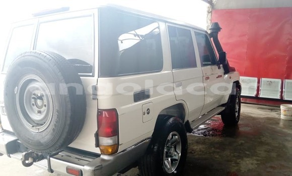 Comprar Usado Toyota Land Cruiser Branco Carro em Luanda em Luanda Province Comprar Usado Toyota Land Cruiser Branco Carro em Luanda em Luanda Province