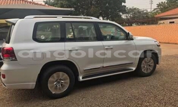 Comprar Usado Toyota Land Cruiser Branco Carro em Luanda em Luanda Province Comprar Usado Toyota Land Cruiser Branco Carro em Luanda em Luanda Province
