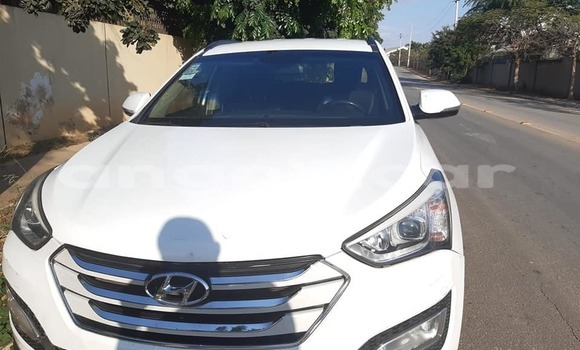 Acheter Occasion Voiture Hyundai Santa Fe Blanc à Luanda, Province de Luanda