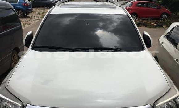 Buy Used Toyota Land Cruiser Prado White Car in Luanda in Luanda Province Buy Used Toyota Land Cruiser Prado White Car in Luanda in Luanda Province