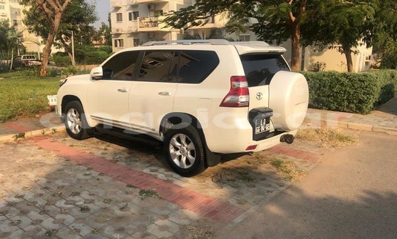 Acheter Occasion Voiture Toyota Land Cruiser Prado Blanc à Luanda, Province de Luanda Acheter Occasion Voiture Toyota Land Cruiser Prado Blanc à Luanda, Province de Luanda