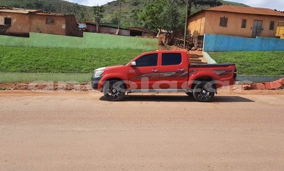 Buy Used Toyota Hilux Red Car in Luanda in Luanda Province Buy Used Toyota Hilux Red Car in Luanda in Luanda Province