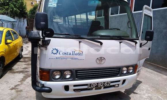 Buy Used Toyota Coaster White Car in Luanda in Luanda Province Buy Used Toyota Coaster White Car in Luanda in Luanda Province