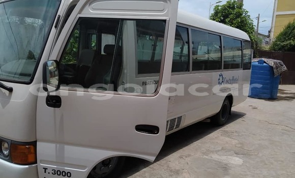 Comprar Usado Toyota Coaster Branco Carro em Luanda em Luanda Province Comprar Usado Toyota Coaster Branco Carro em Luanda em Luanda Province