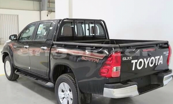 Acheter Occasion Voiture Toyota Hilux Noir à N'zeto, Zaïre Acheter Occasion Voiture Toyota Hilux Noir à N'zeto, Zaïre