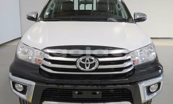 Acheter Occasion Voiture Toyota Hilux Noir à Luena, Moxico