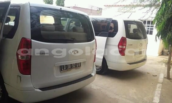 Comprar Usado Hyundai H1 Marrom Carro em Luena em Moxico Comprar Usado Hyundai H1 Marrom Carro em Luena em Moxico