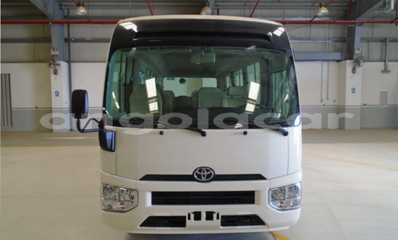 Acheter Occasion Voiture Toyota Coaster Blanc à Luena, Moxico Acheter Occasion Voiture Toyota Coaster Blanc à Luena, Moxico