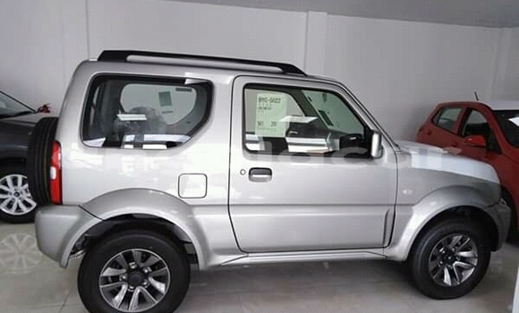 Buy Used Suzuki Jimny White Car in Luanda in Luanda Province Buy Used Suzuki Jimny White Car in Luanda in Luanda Province