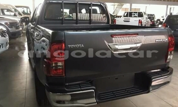 Comprar Usado Toyota Hilux Preto Carro em Menongue em Kuando Kubango Comprar Usado Toyota Hilux Preto Carro em Menongue em Kuando Kubango