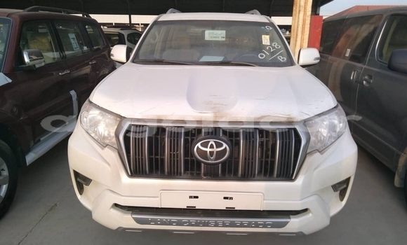Comprar Usado Toyota Land Cruiser Branco Carro em Menongue em Kuando Kubango Comprar Usado Toyota Land Cruiser Branco Carro em Menongue em Kuando Kubango
