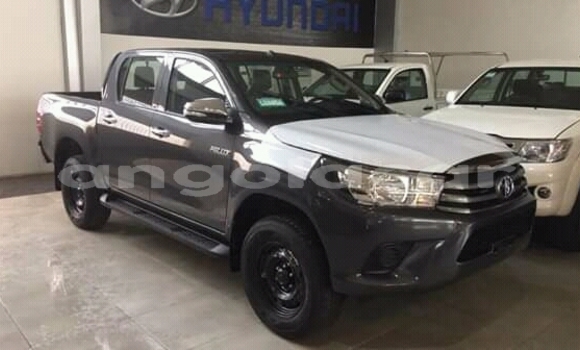 Buy Used Toyota Hilux Black Car in N'zeto in Zaire Buy Used Toyota Hilux Black Car in N'zeto in Zaire