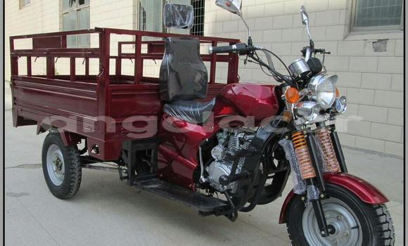Comprar Novo Kawasaki BJ Outro Moto em Luanda em Luanda Province