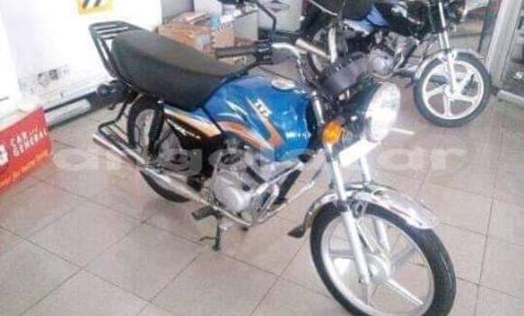 Comprar Usado TVS HLX125 Azul Moto em Luanda em Luanda Province Comprar Usado TVS HLX125 Azul Moto em Luanda em Luanda Province