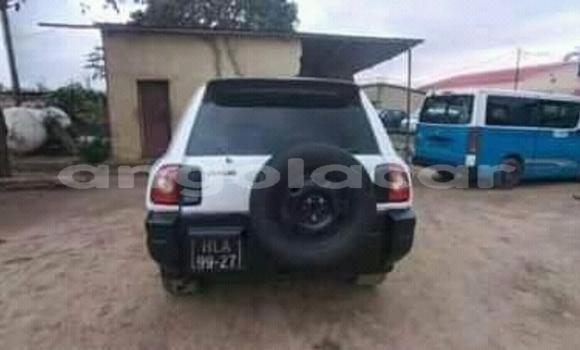 Comprar Usado Toyota RAV4 Branco Carro em Luanda em Luanda Province Comprar Usado Toyota RAV4 Branco Carro em Luanda em Luanda Province