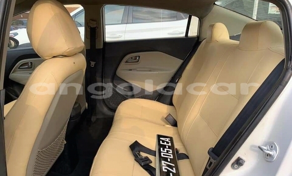 Acheter Occasion Voiture Kia rio Blanc à Luanda, Province de Luanda Acheter Occasion Voiture Kia rio Blanc à Luanda, Province de Luanda