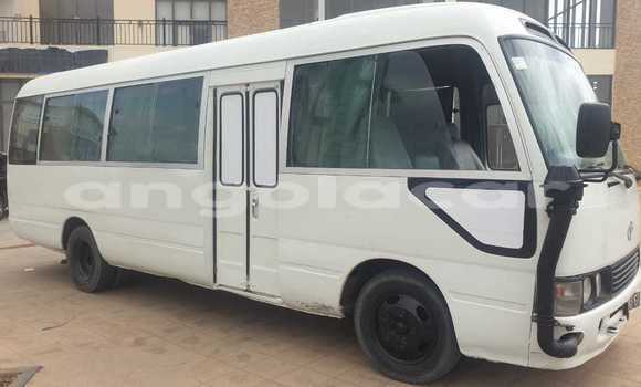 Comprar Usado Toyota Coaster Branco Carro em Luanda em Luanda Province