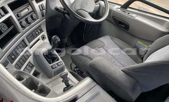 Buy Used Nissan UD White Truck in Luanda in Luanda Province Buy Used Nissan UD White Truck in Luanda in Luanda Province