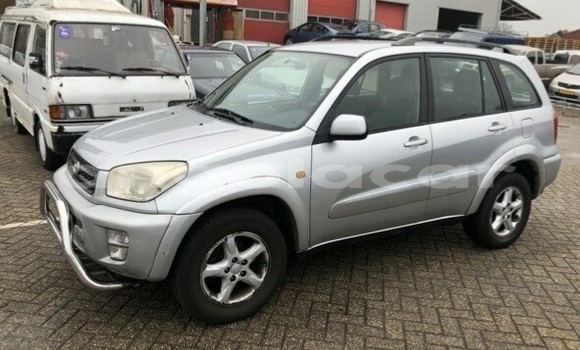 Buy Used Toyota RAV4 White Car in Luanda in Luanda Province