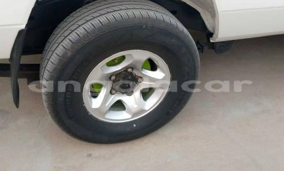 Comprar Usado Toyota Land Cruiser Branco Carro em Luanda em Luanda Province Comprar Usado Toyota Land Cruiser Branco Carro em Luanda em Luanda Province