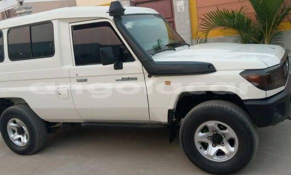 Comprar Usado Toyota Land Cruiser Branco Carro em Luanda em Luanda Province Comprar Usado Toyota Land Cruiser Branco Carro em Luanda em Luanda Province