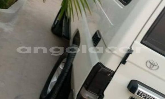Comprar Usado Toyota Land Cruiser Branco Carro em Luanda em Luanda Province Comprar Usado Toyota Land Cruiser Branco Carro em Luanda em Luanda Province