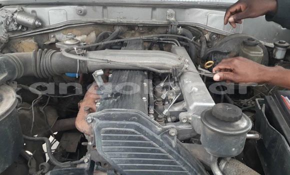 Comprar Usado Toyota Land Cruiser Outro Carro em Luanda em Luanda Province Comprar Usado Toyota Land Cruiser Outro Carro em Luanda em Luanda Province