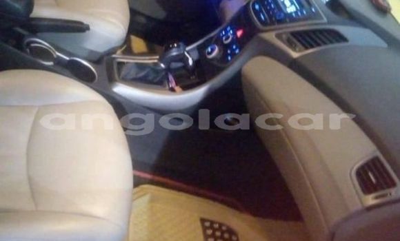 Comprar Usado Hyundai Elantra Vermelho Carro em Luanda em Luanda Province Comprar Usado Hyundai Elantra Vermelho Carro em Luanda em Luanda Province