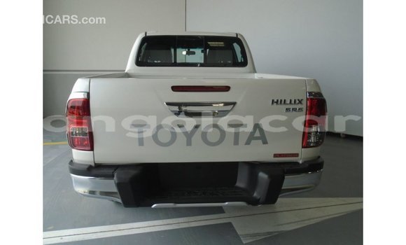 Comprar Importar Toyota Hilux Branco Carro em Import - Dubai em Bengo Province Comprar Importar Toyota Hilux Branco Carro em Import - Dubai em Bengo Province