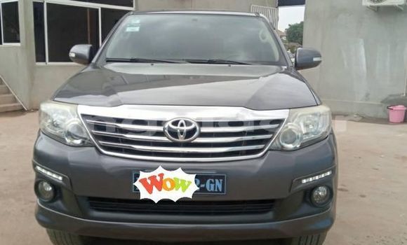 Buy Used Toyota Fortuner Black Car in Luanda in Luanda Province Buy Used Toyota Fortuner Black Car in Luanda in Luanda Province