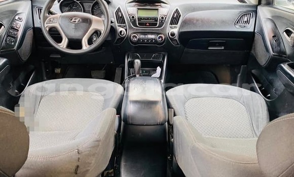 Buy Used Hyundai Tucson White Car in Luanda in Luanda Province Buy Used Hyundai Tucson White Car in Luanda in Luanda Province