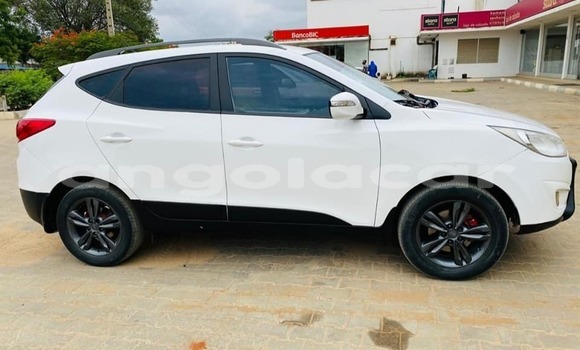 Buy Used Hyundai Tucson White Car in Luanda in Luanda Province Buy Used Hyundai Tucson White Car in Luanda in Luanda Province