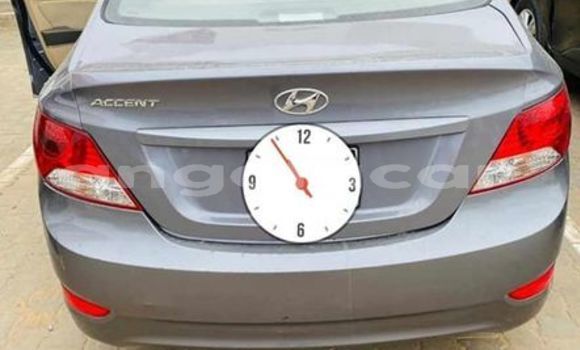 Acheter Occasion Voiture Hyundai Accent Autre à Luanda, Province de Luanda Acheter Occasion Voiture Hyundai Accent Autre à Luanda, Province de Luanda