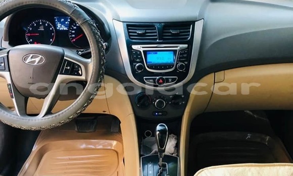 Acheter Occasion Voiture Hyundai Accent Bleu à Luanda, Province de Luanda Acheter Occasion Voiture Hyundai Accent Bleu à Luanda, Province de Luanda