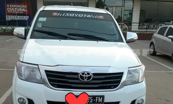 Acheter Occasion Voiture Toyota Hilux Blanc à Luanda, Province de Luanda Acheter Occasion Voiture Toyota Hilux Blanc à Luanda, Province de Luanda