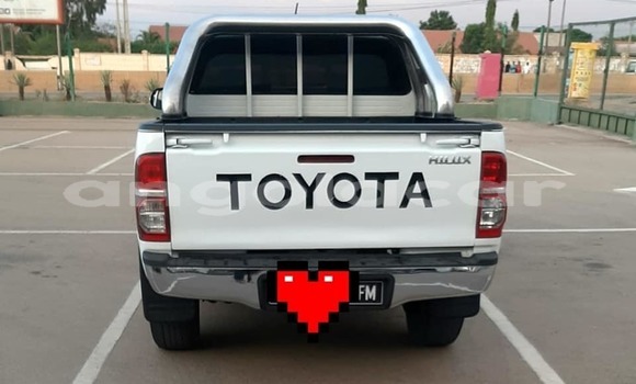 Acheter Occasion Voiture Toyota Hilux Blanc à Luanda, Province de Luanda Acheter Occasion Voiture Toyota Hilux Blanc à Luanda, Province de Luanda