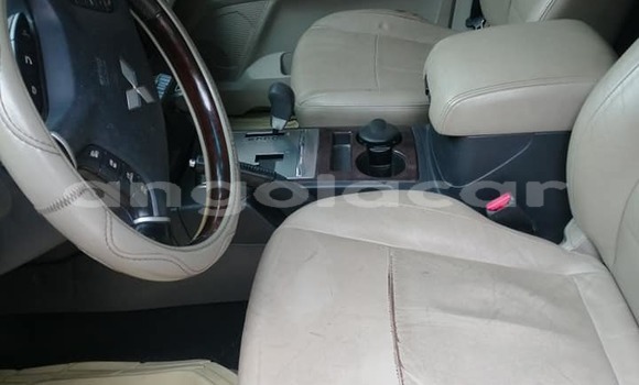 Acheter Occasion Voiture Mitsubishi Pajero Gris à Luanda, Province de Luanda Acheter Occasion Voiture Mitsubishi Pajero Gris à Luanda, Province de Luanda