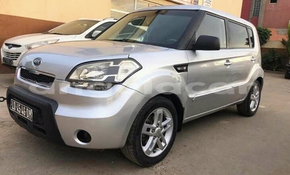 Comprar Usado Kia Soul Vermelho Carro em Benguela em Benguela