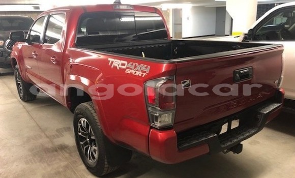 Comprar Usado Toyota Hilux Vermelho Carro em Luanda em Luanda Province
