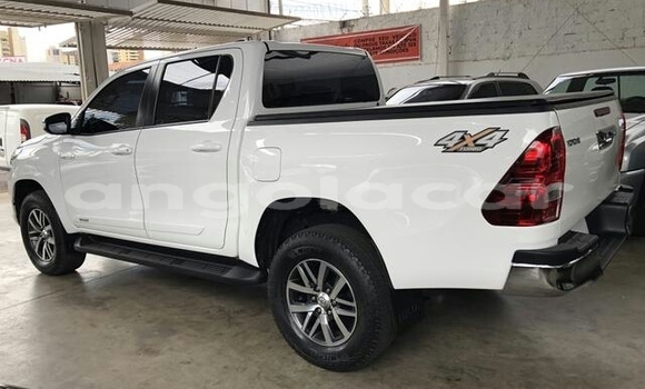 Comprar Usado Toyota Hilux Branco Carro em Benguela em Benguela Comprar Usado Toyota Hilux Branco Carro em Benguela em Benguela