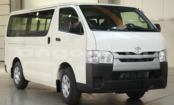 Buy Used Toyota Hiace White Car in Benguela in Benguela