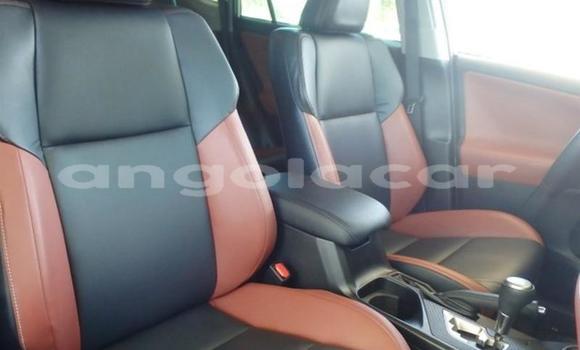 Comprar Usado Toyota RAV4 Vermelho Carro em Luanda em Luanda Province Comprar Usado Toyota RAV4 Vermelho Carro em Luanda em Luanda Province