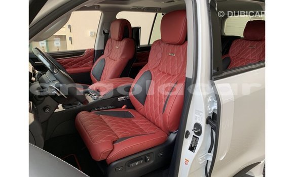 Comprar Importar Lexus LX Branco Carro em Import - Dubai em Bengo Province Comprar Importar Lexus LX Branco Carro em Import - Dubai em Bengo Province