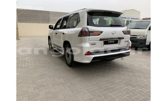 Comprar Importar Lexus LX Branco Carro em Import - Dubai em Bengo Province Comprar Importar Lexus LX Branco Carro em Import - Dubai em Bengo Province