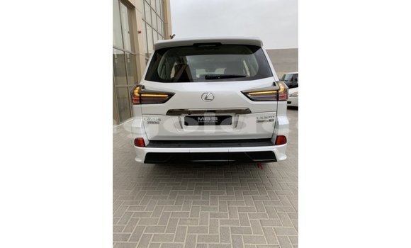 Comprar Importar Lexus LX Branco Carro em Import - Dubai em Bengo Province Comprar Importar Lexus LX Branco Carro em Import - Dubai em Bengo Province