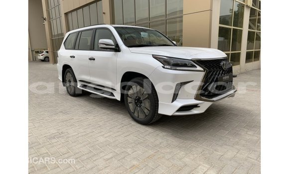 Comprar Importar Lexus LX Branco Carro em Import - Dubai em Bengo Province Comprar Importar Lexus LX Branco Carro em Import - Dubai em Bengo Province