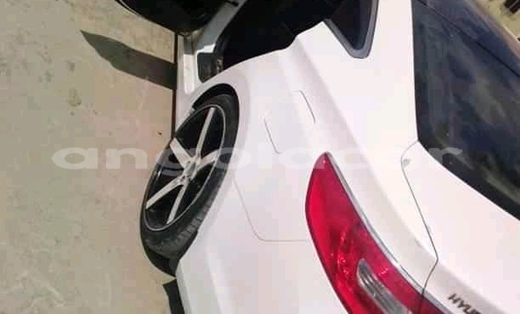 Buy Used Hyundai Azera White Car in Luanda in Luanda Province Buy Used Hyundai Azera White Car in Luanda in Luanda Province
