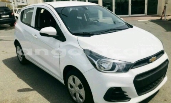 Buy Used Chevrolet spark White Car in Luanda in Luanda Province