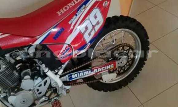 Comprar Usado Honda CRF Vermelho Moto em Benguela em Benguela Comprar Usado Honda CRF Vermelho Moto em Benguela em Benguela